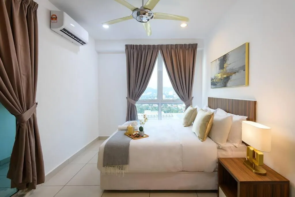 Deluxe Studio/Gurney/Mansion One George Town